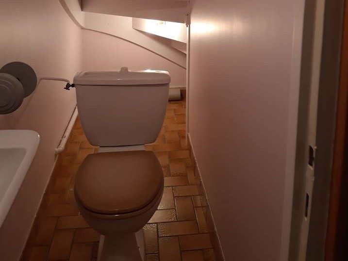 Toilettes 1