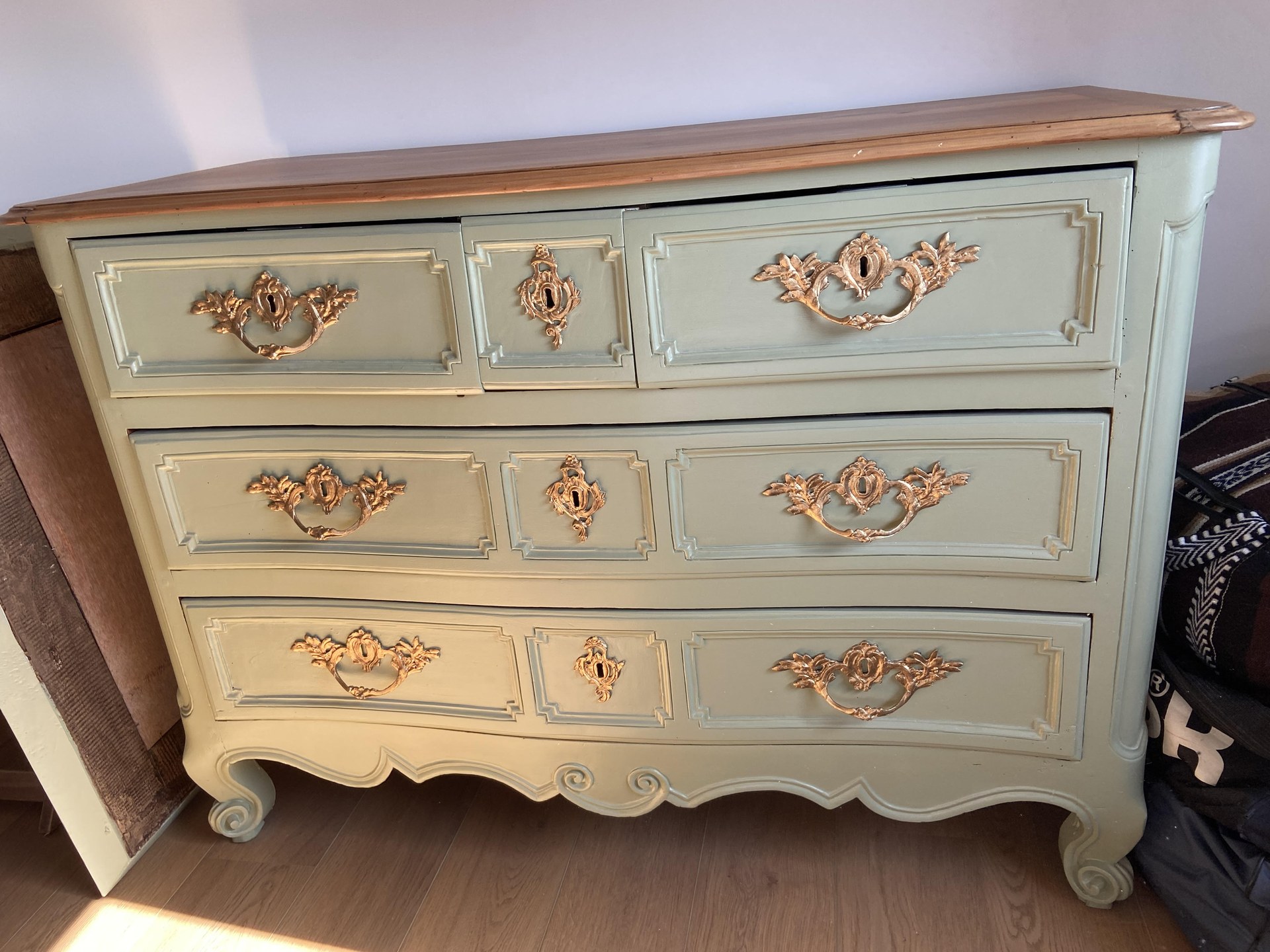 Buffet ancien relooké vert de gris et bois naturel — Blanch'ART