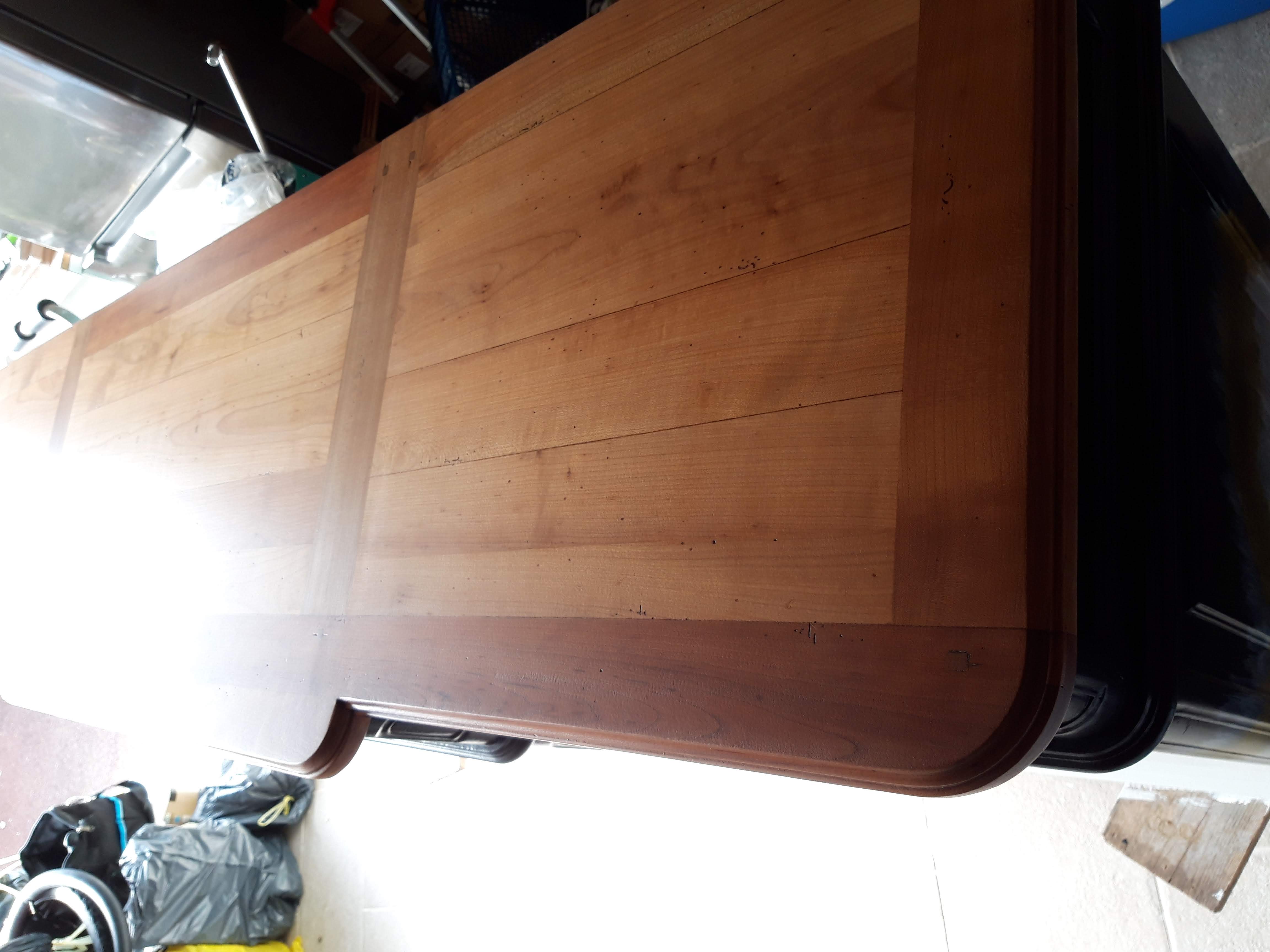 Buffet noir — plateau bois naturel vitrifié