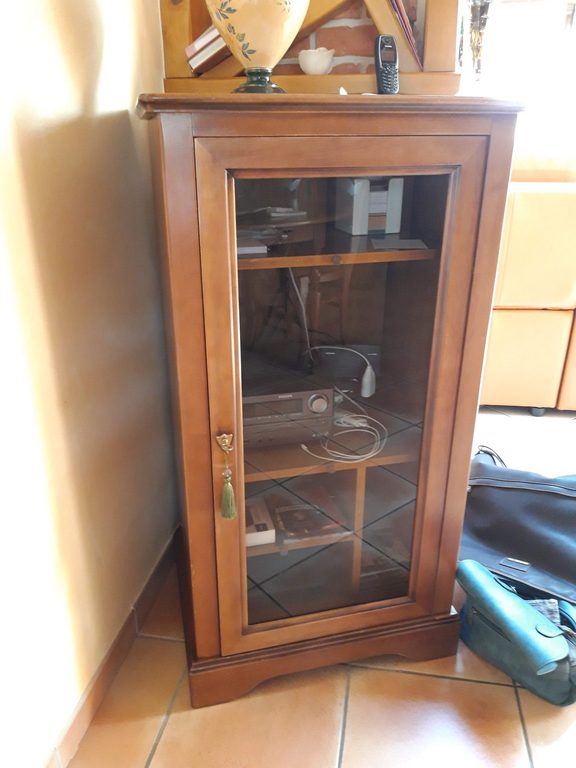 Meuble vitrine avant relooking